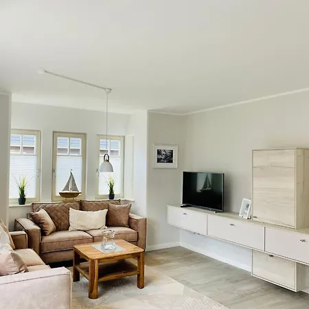 Schwalbennest 1 *